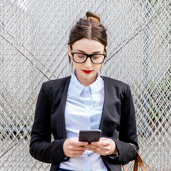Portrait Of A Businesswoman Outdoors D2TR7UB